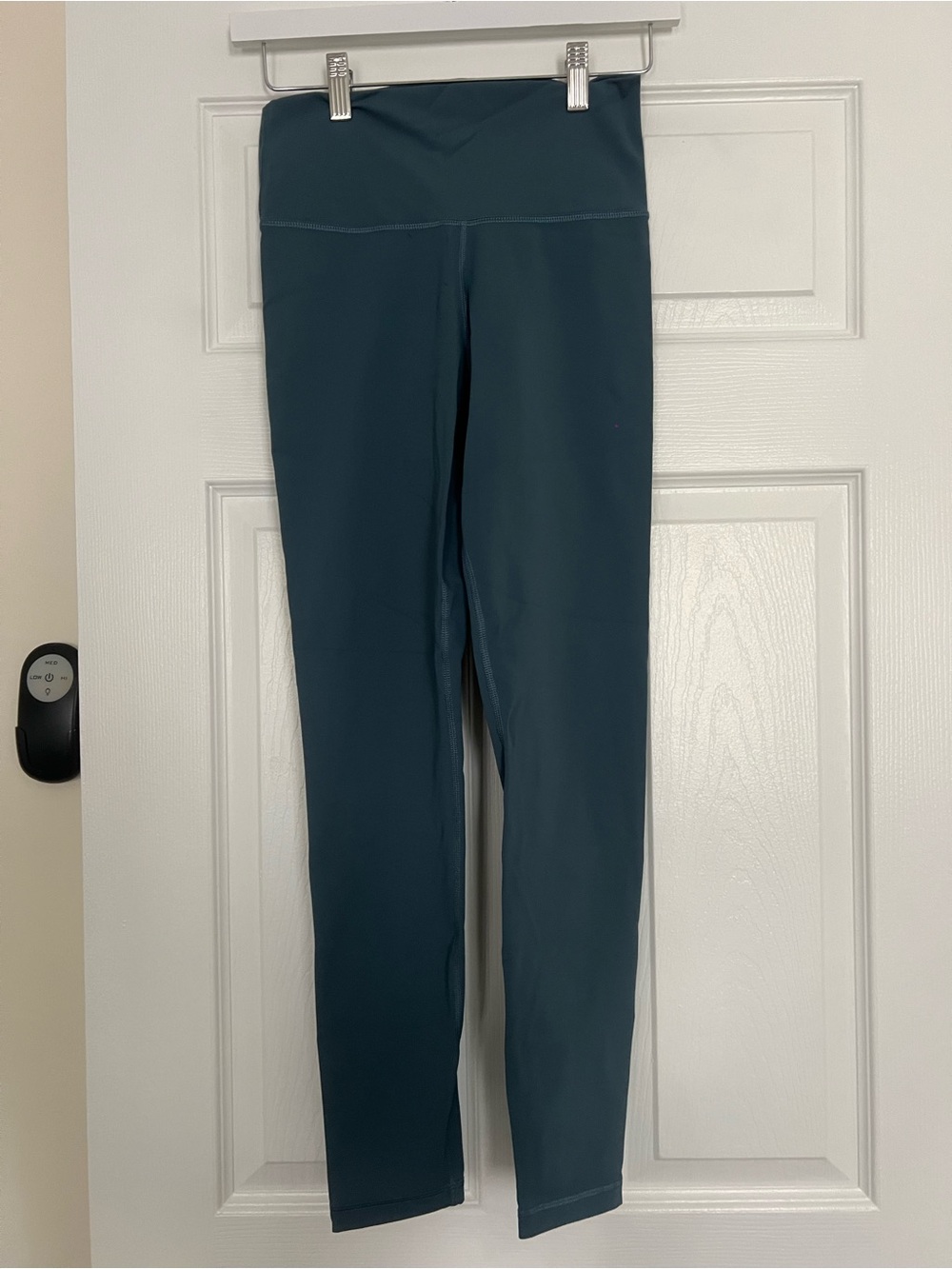 Aritzia TnA leggings